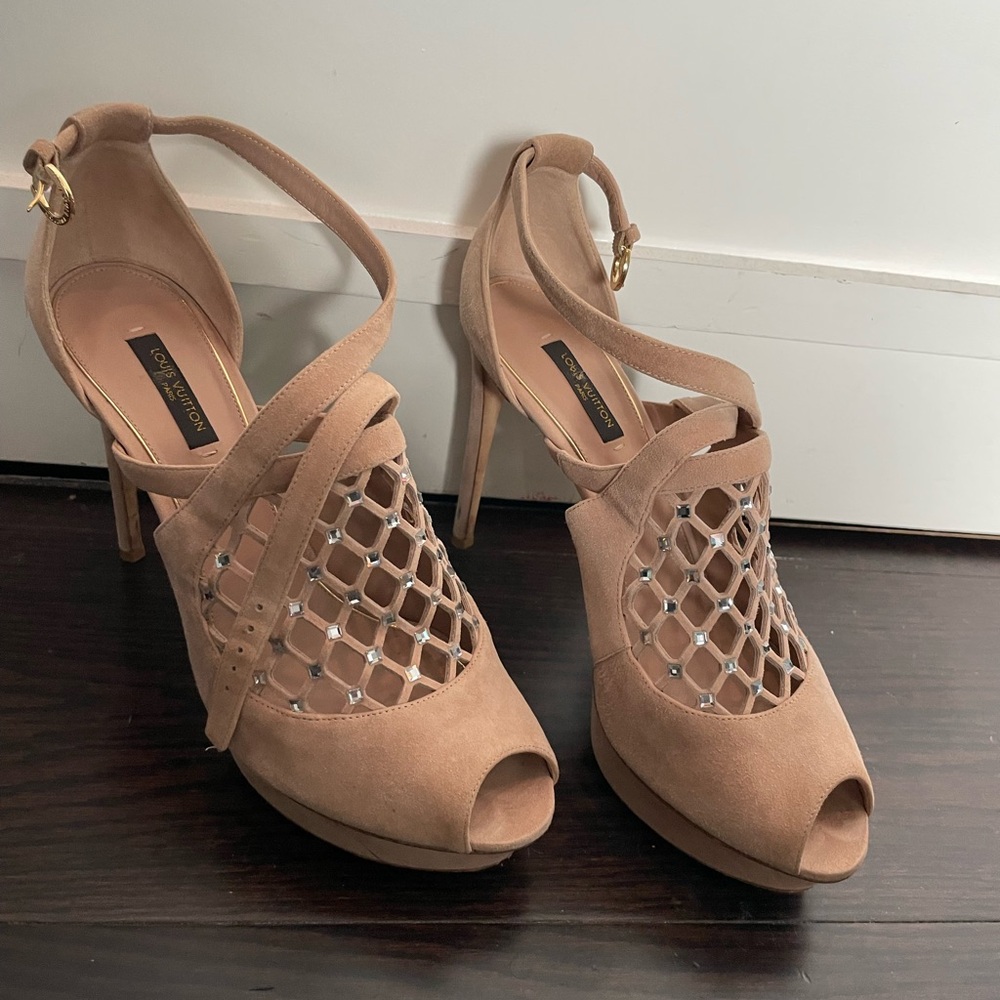 Louis Vuitton Tan Heels